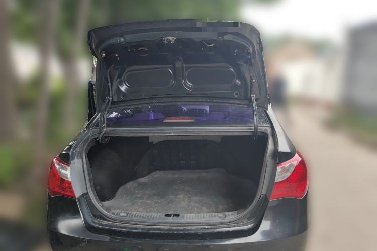 Used Hyundai Celesta 2011 1.6L Manual Comfort Edition Trunk