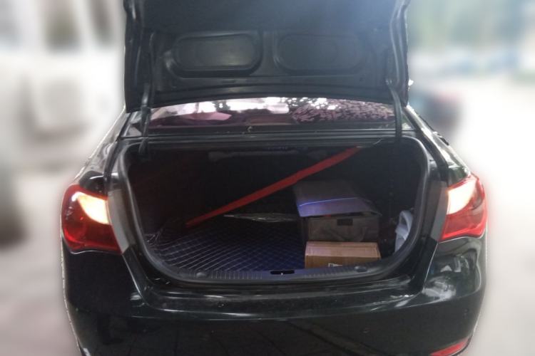 Used Hyundai Celesta 2011 1.6L Automatic Comfort Edition Trunk