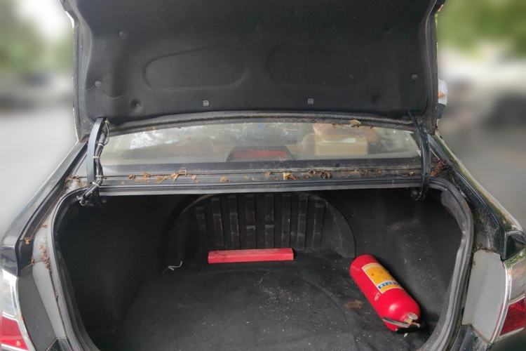 Used Hyundai Celesta 2011 1.6L Automatic Comfort Edition Trunk