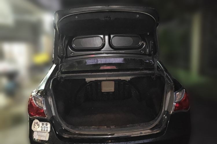 Used Hyundai Celesta 2011 1.6L Automatic Top-Tier Version Trunk