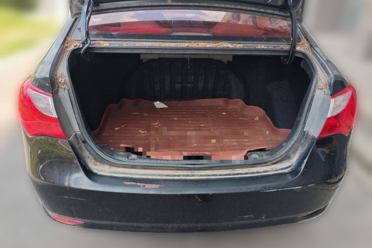 Used Hyundai Celesta 2011 1.6L Manual Comfort Edition Trunk
