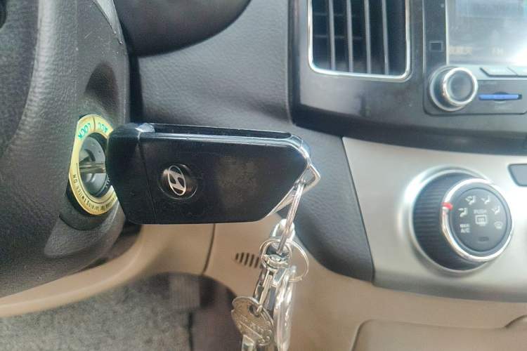 Used Hyundai Celesta 2011 1.6L Manual Comfort Edition Vehicle Key