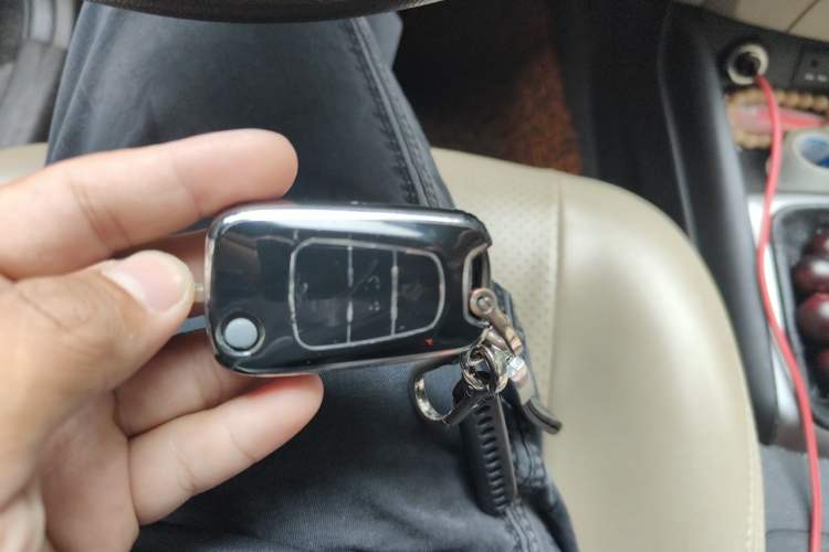 Used Hyundai Celesta 2011 1.6L Manual Comfort Edition Vehicle Key