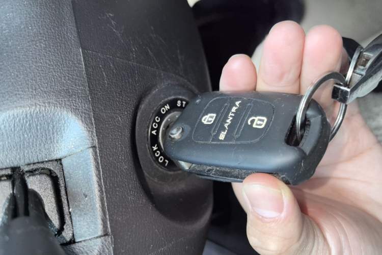 Used Hyundai Celesta 2011 1.6L Manual Luxury Model Vehicle Key