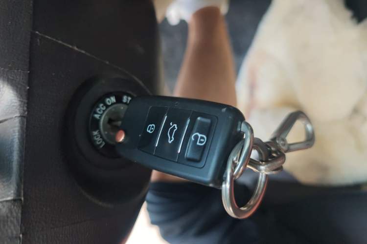 Used Hyundai Celesta 2011 1.6L Automatic Comfort Edition Vehicle Key