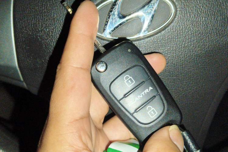 Used Hyundai Celesta 2011 1.6L Manual Comfort Edition Vehicle Key