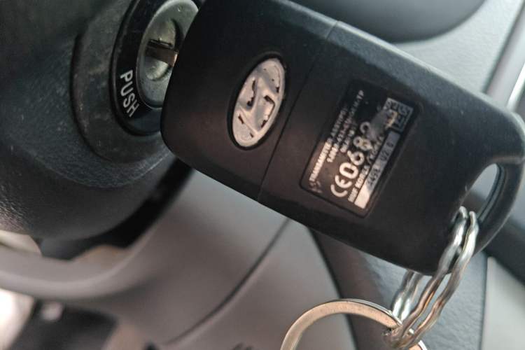 Used Hyundai Celesta 2011 1.6L Automatic Comfort Edition Vehicle Key