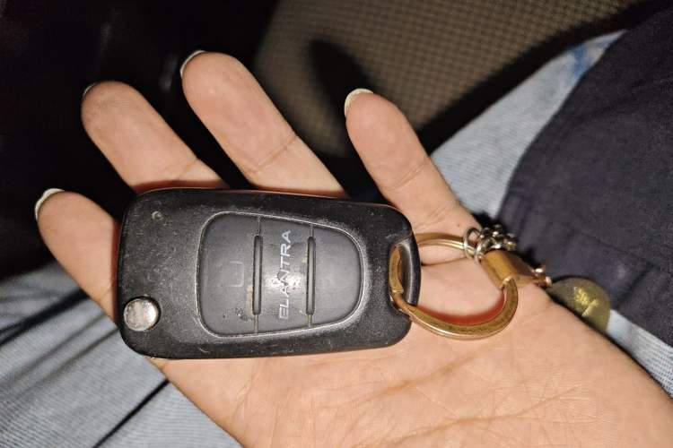 Used Hyundai Celesta 2011 1.6L Manual Comfort Edition Vehicle Key