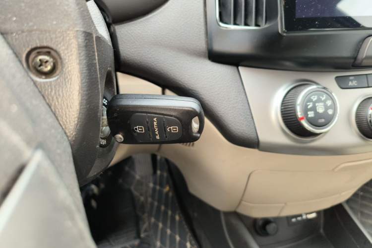 Used Hyundai Celesta 2011 1.6L Automatic Comfort Edition Vehicle Key
