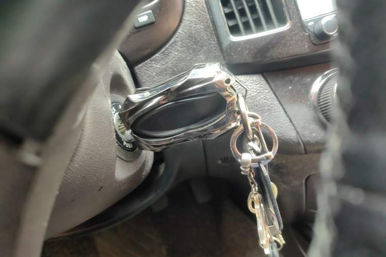 Used Hyundai Celesta 2011 1.6L Manual Comfort Edition Vehicle Key