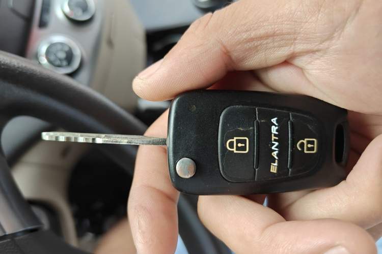 Used Hyundai Celesta 2011 1.6L Manual Luxury Model Vehicle Key