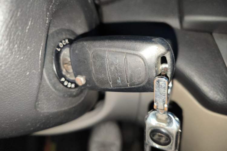 Used Hyundai Celesta 2011 1.6L Manual Luxury Model Vehicle Key