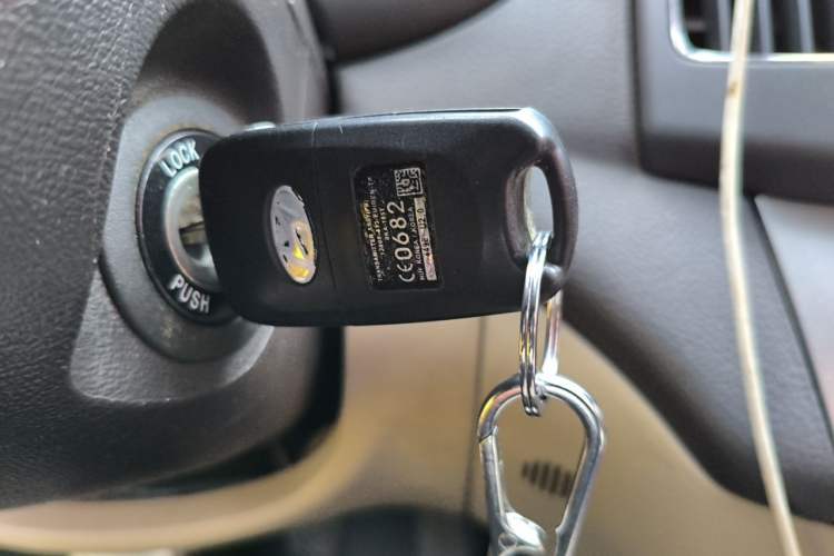 Used Hyundai Celesta 2011 1.6L Manual Comfort Edition Vehicle Key