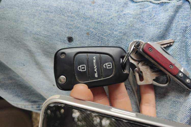 Used Hyundai Celesta 2011 1.6L Manual Comfort Edition Vehicle Key