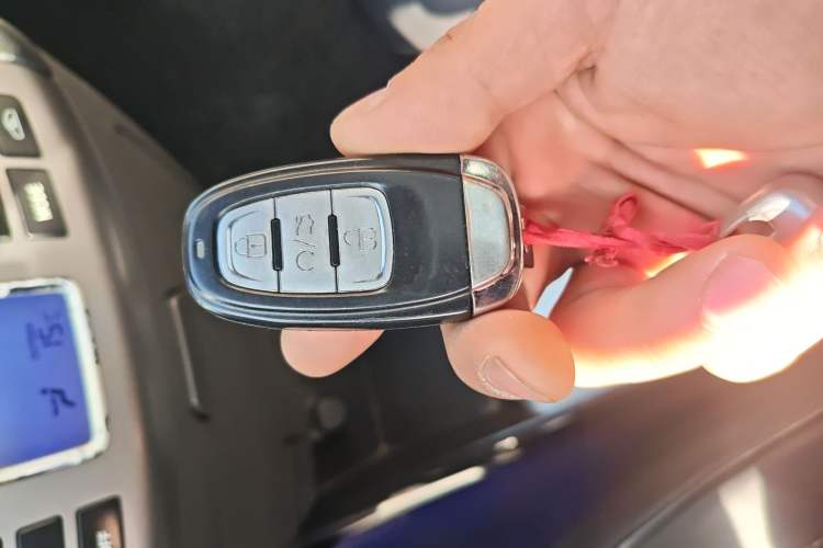 Used Hyundai Celesta 2011 1.6L Automatic Luxury Version Vehicle Key