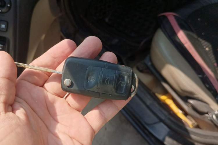 Used Hyundai Celesta 2011 1.6L Manual Comfort Edition Vehicle Key