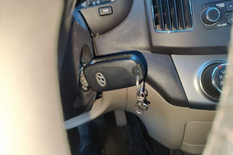Used Hyundai Celesta 2011 1.6L Manual Comfort Edition Vehicle Key