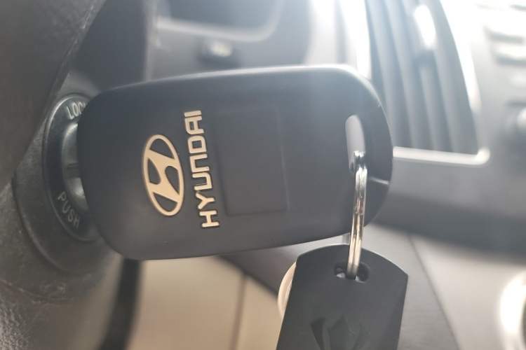 Used Hyundai Celesta 2011 1.6L Manual Comfort Edition Vehicle Key