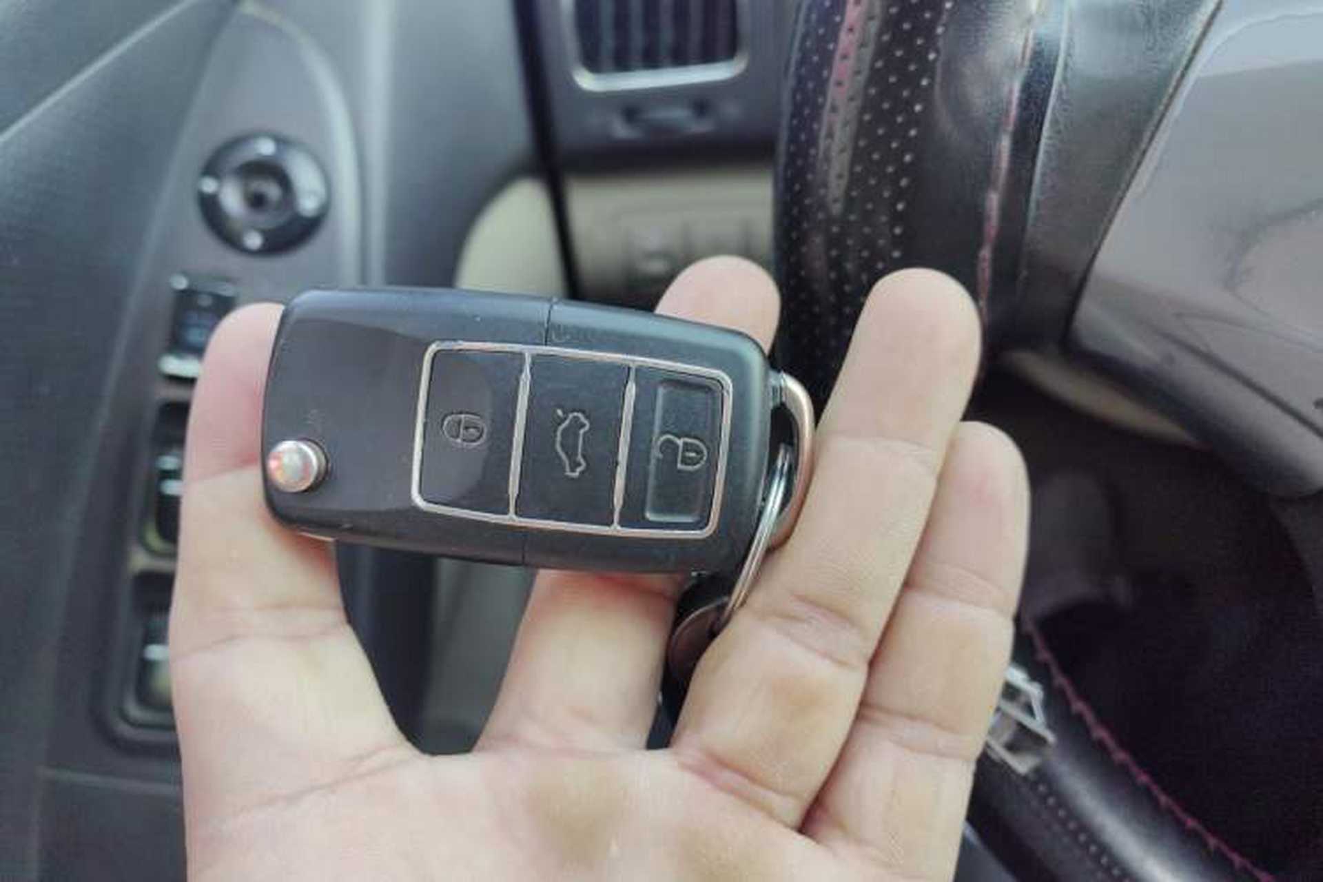Used Hyundai Celesta 2011 1.6L Manual Comfort Edition Vehicle Key