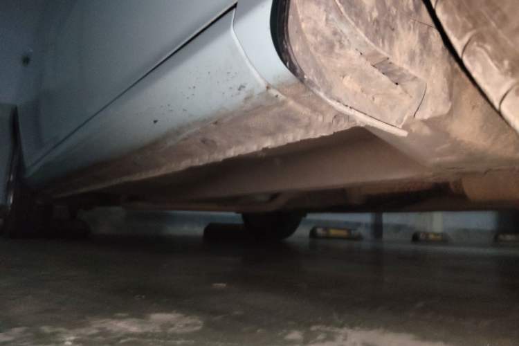 Used Hyundai Celesta 2011 1.6L Manual Comfort Edition Chassis Front Right