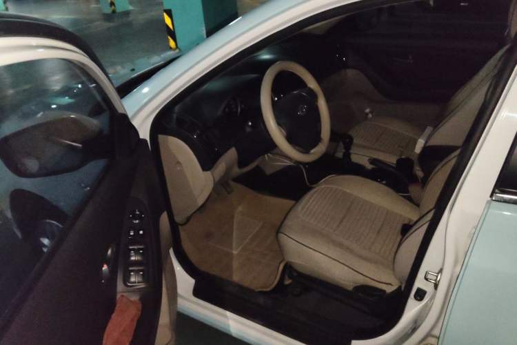 Used Hyundai Celesta 2011 1.6L Manual Comfort Edition Driver Seat