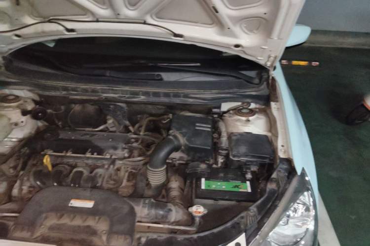 Used Hyundai Celesta 2011 1.6L Manual Comfort Edition Engine Bay Left