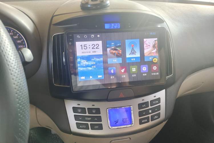 Used Hyundai Celesta 2011 1.6L Automatic Luxury Version Audio And AC Panel