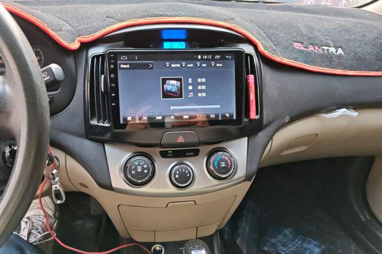 Used Hyundai Celesta 2011 1.6L Automatic Comfort Edition Audio And AC Panel