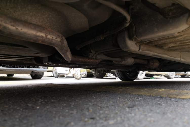 Used Hyundai Celesta 2011 1.6L Manual Comfort Edition Chassis Rear Right