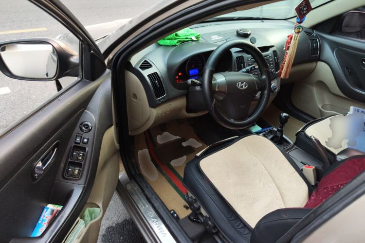 Used Hyundai Celesta 2011 1.6L Manual Luxury Model Driver Seat