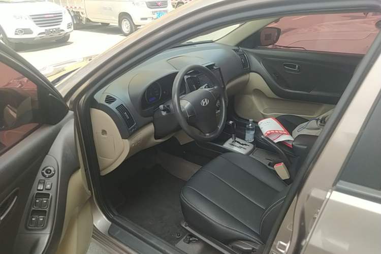 Used Hyundai Celesta 2011 1.6L Automatic Comfort Edition Driver Seat