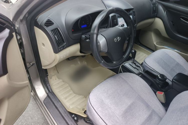 Used Hyundai Celesta 2011 1.6L Automatic Comfort Edition Driver Seat