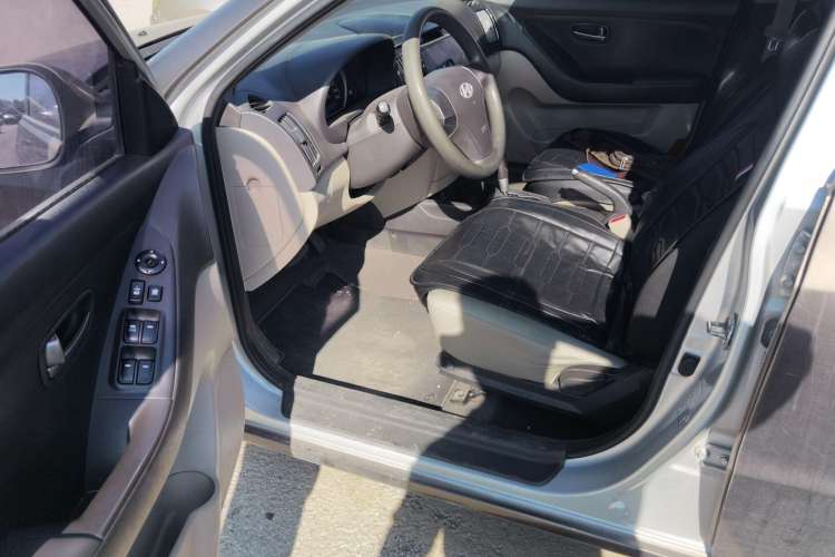 Used Hyundai Celesta 2011 1.6L Automatic Comfort Edition Driver Seat