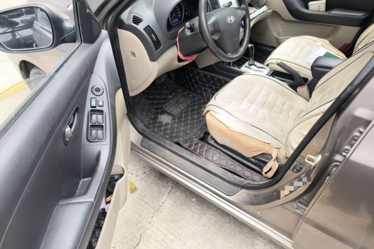 Used Hyundai Celesta 2011 1.6L Automatic Comfort Edition Driver Seat