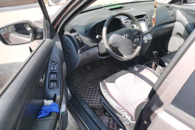 Used Hyundai Celesta 2011 1.6L Manual Comfort Edition Driver Seat