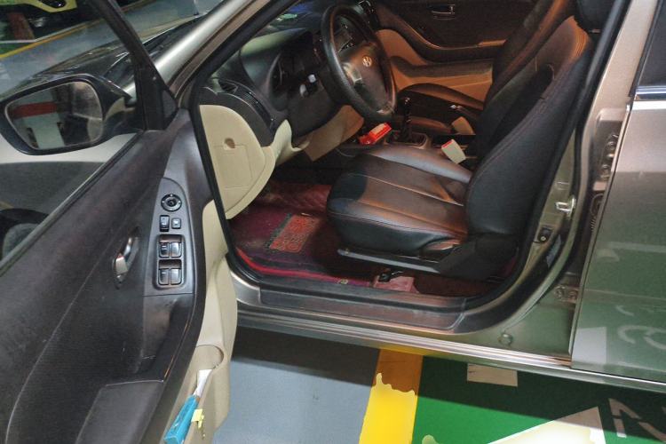 Used Hyundai Celesta 2011 1.6L Manual Comfort Edition Driver Seat