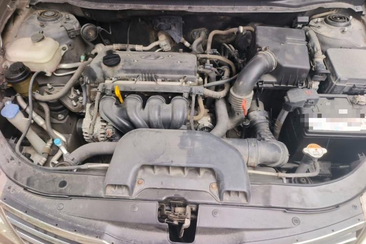 Used Hyundai Celesta 2011 1.6L Automatic Comfort Edition Engine Bay