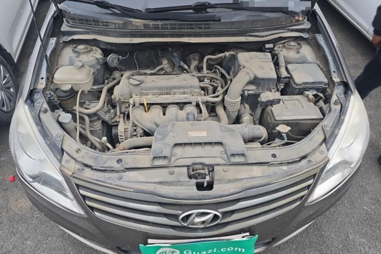 Used Hyundai Celesta 2011 1.6L Manual Comfort Edition Engine Bay