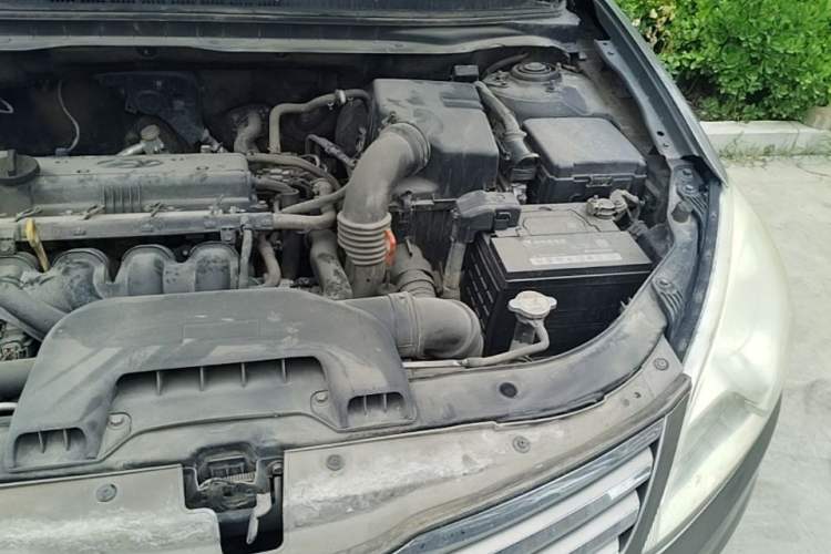 Used Hyundai Celesta 2011 1.6L Automatic Comfort Edition Engine Bay Left
