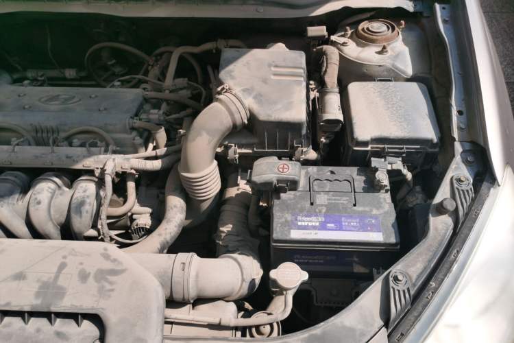 Used Hyundai Celesta 2011 1.6L Manual Comfort Edition Engine Bay Left