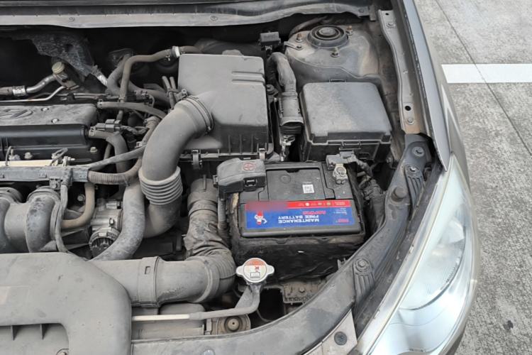Used Hyundai Celesta 2011 1.6L Manual Comfort Edition Engine Bay Left