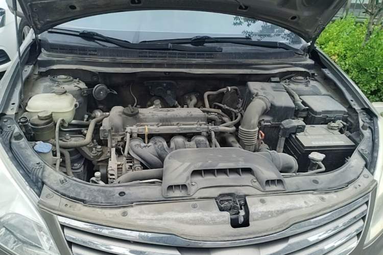 Used Hyundai Celesta 2011 1.6L Automatic Comfort Edition Engine Bay