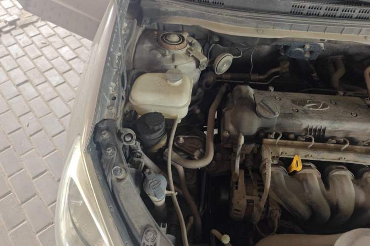 Used Hyundai Celesta 2011 1.6L Automatic Comfort Edition Engine Bay Right