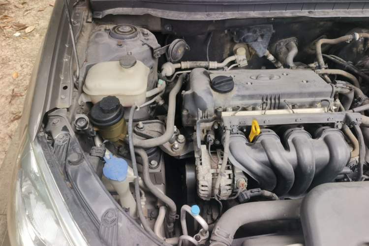Used Hyundai Celesta 2011 1.6L Automatic Comfort Edition Engine Bay Right