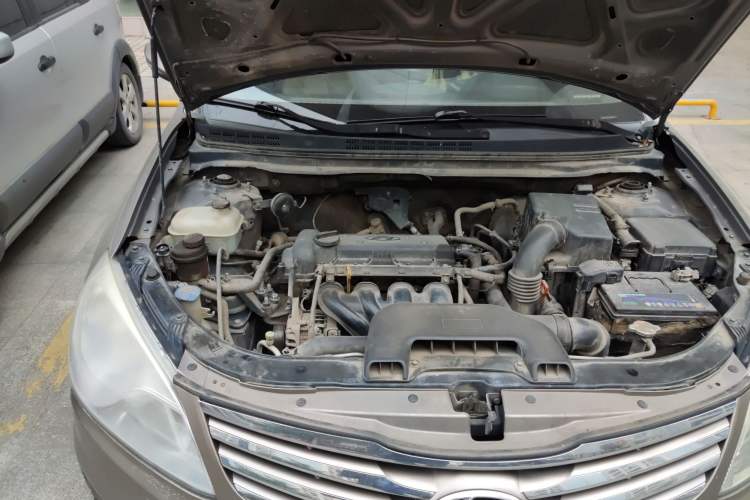 Used Hyundai Celesta 2011 1.6L Automatic Luxury Version Engine Bay Right