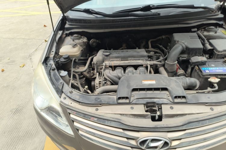 Used Hyundai Celesta 2011 1.6L Automatic Comfort Edition Engine Bay Right