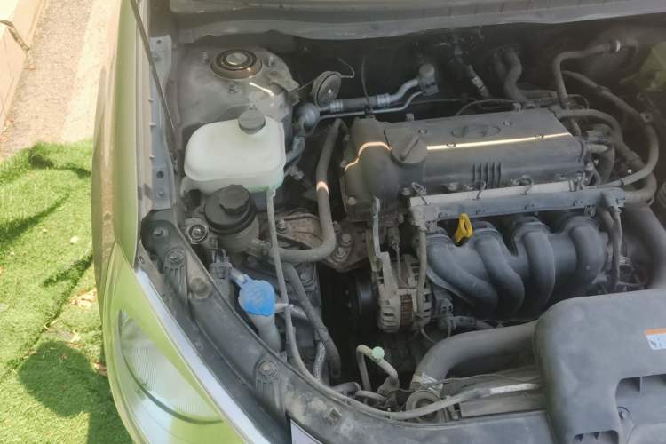 Used Hyundai Celesta 2011 1.6L Manual Comfort Edition Engine Bay Right