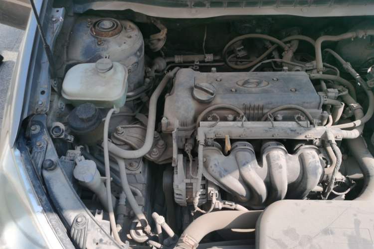 Used Hyundai Celesta 2011 1.6L Manual Comfort Edition Engine Bay Right
