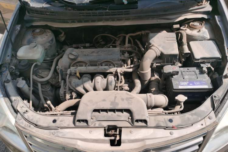 Used Hyundai Celesta 2011 1.6L Manual Comfort Edition Engine Bay