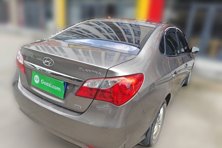 Used Hyundai Celesta 2011 1.6L Manual Comfort Edition Exterior 5